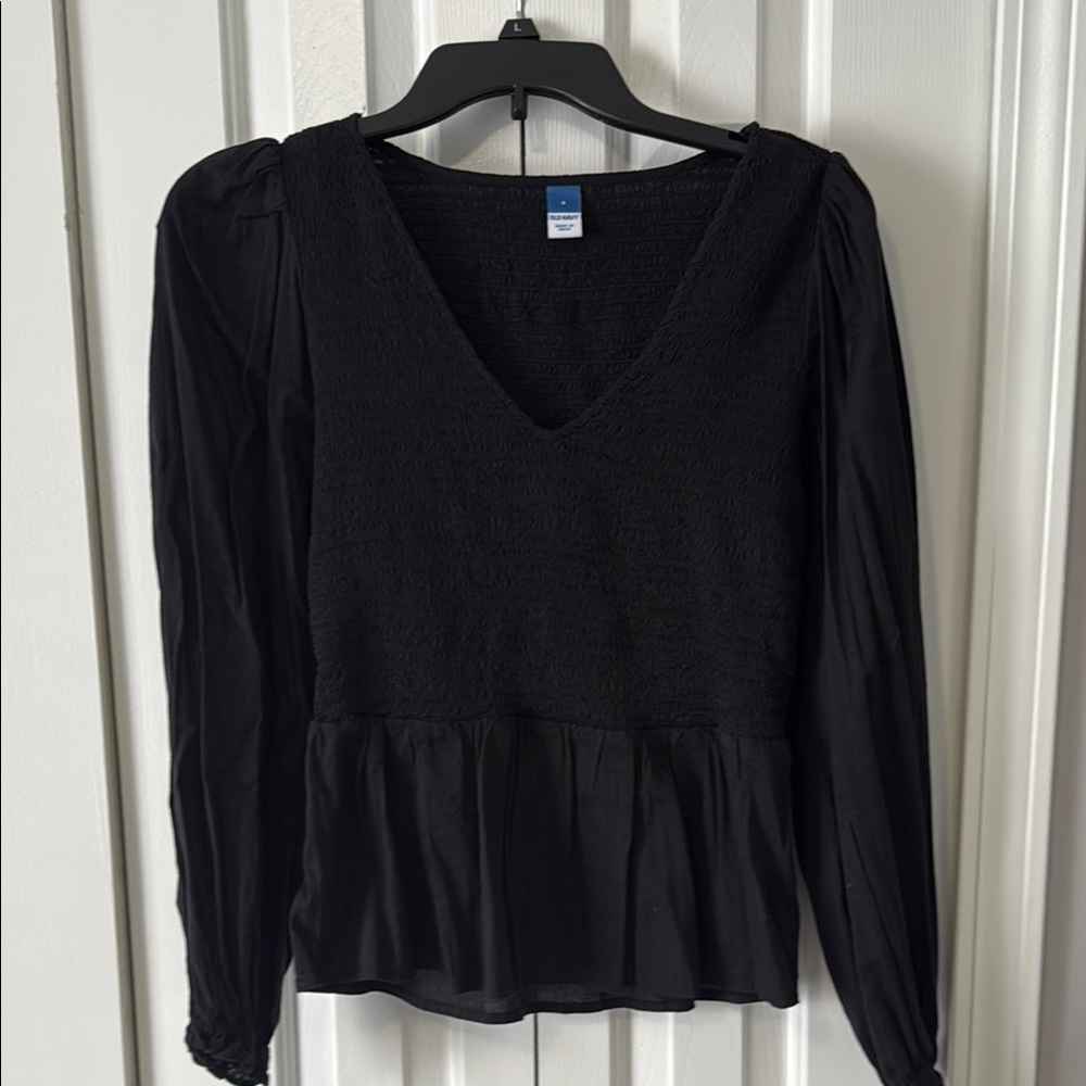 Old Navy Women’s Fit and Flare Ruched Blouse Small